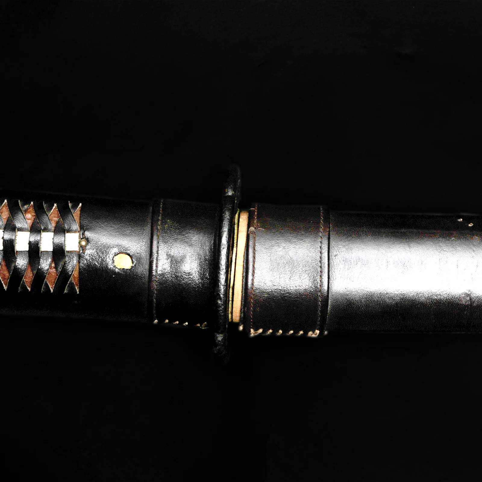 Wakizashi -Yoshitsuna - Gunto Koshirae - Ubu Nakago - Shinto Era - Image 17